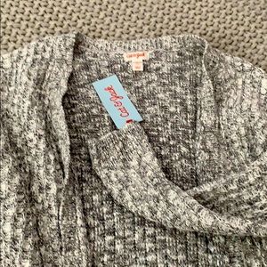 I am selling a cat and jack girls Cardigan!